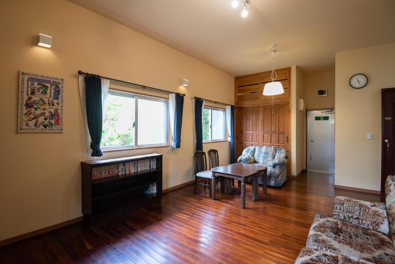 コテージなかどまり Apartment Onna Luaran gambar